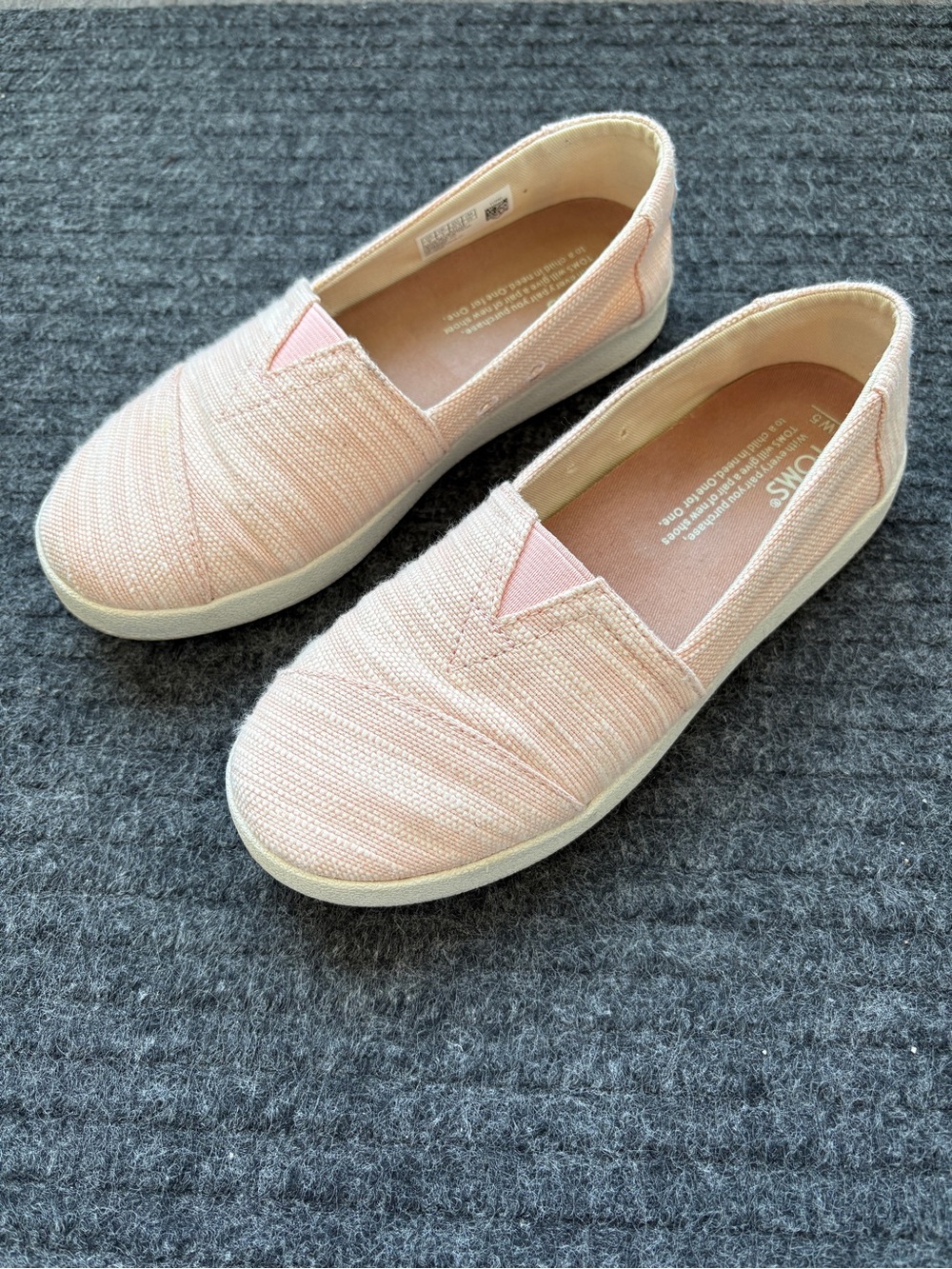 TOMS Women’s Slip-On in Light Pink